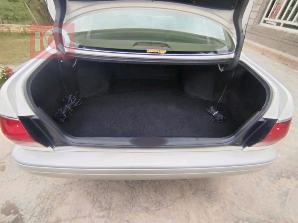 تۆیۆتا کراون